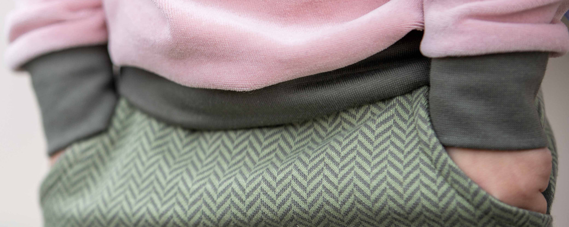 Bündchenabschluss aus Bio Bündchen Khaki