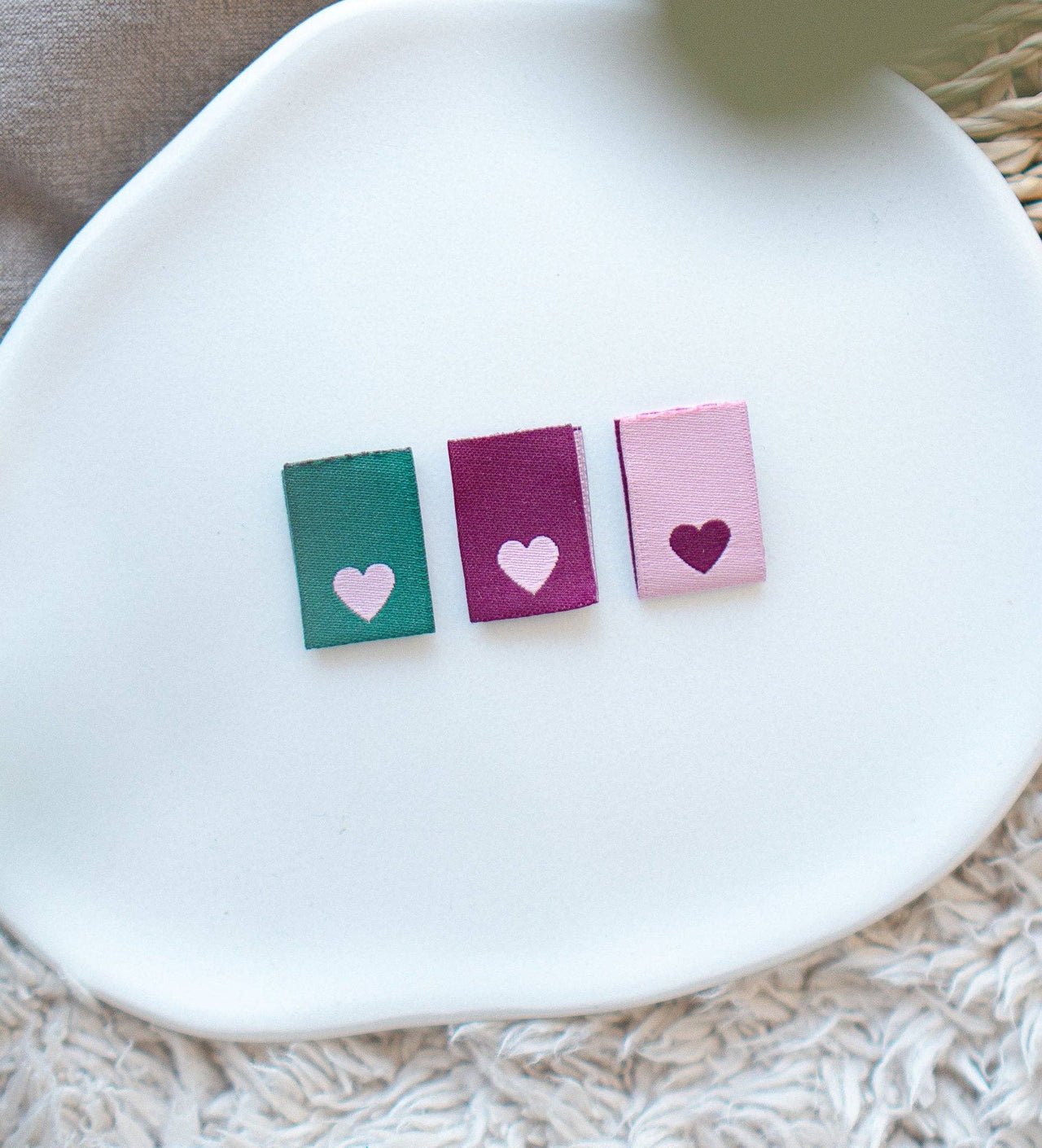 Klapp-Weblabel - Herzen *grün-bordeaux-rosa*  - 3er-Set